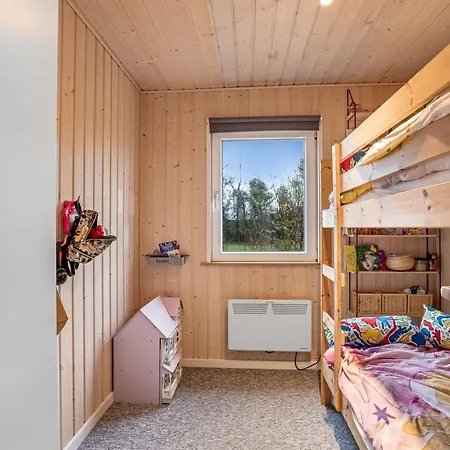 Mira - 500m From The Sea By Interhome *