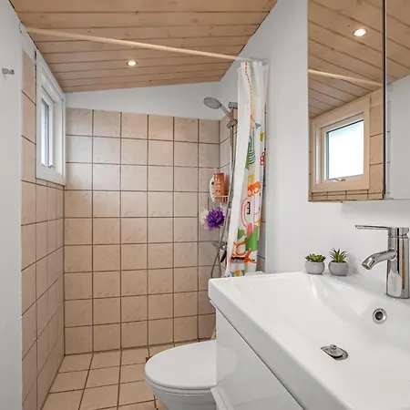 Holiday home Mira - 500m From The Sea By Interhome Gedser