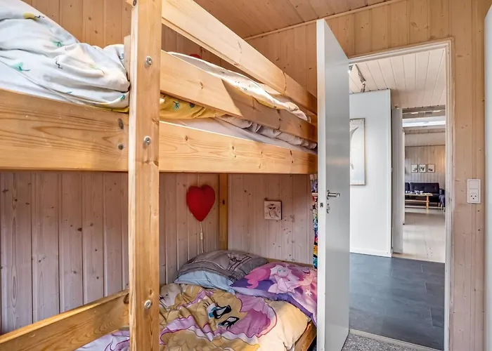 Mira - 500m From The Sea By Interhome Гедсер